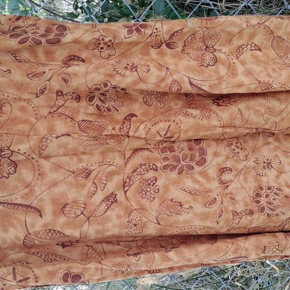 Skirt - Picture 4 of 8